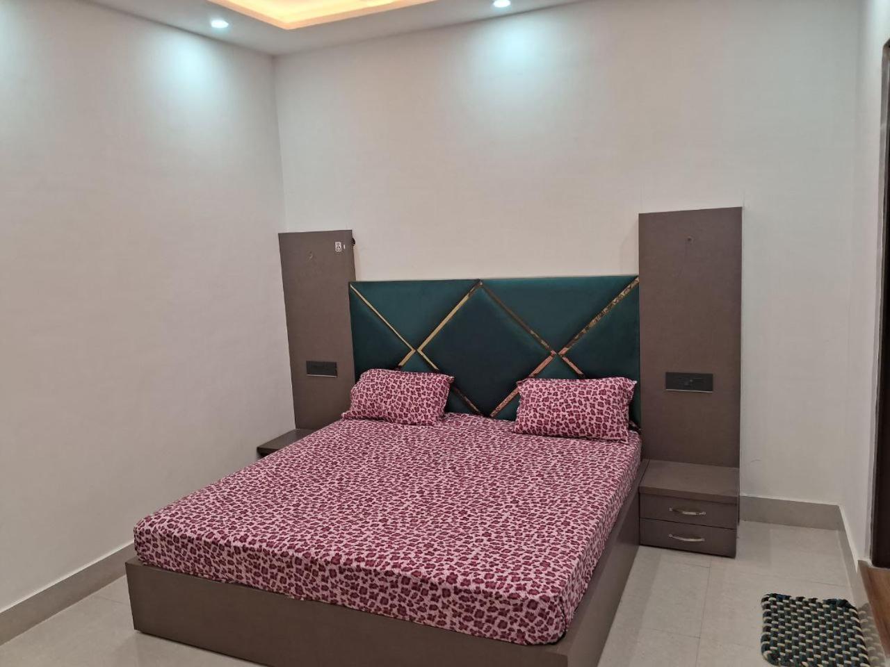 Bholenath Homestay ダルハウジ エクステリア 写真